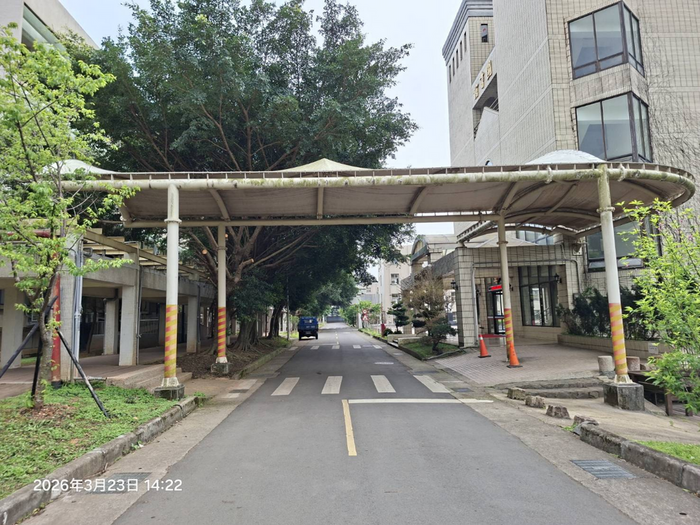 「遮陽雨棚迴廊」更新工程-施工前